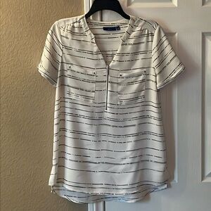 Apt 9 short sleeve black/white blouse
